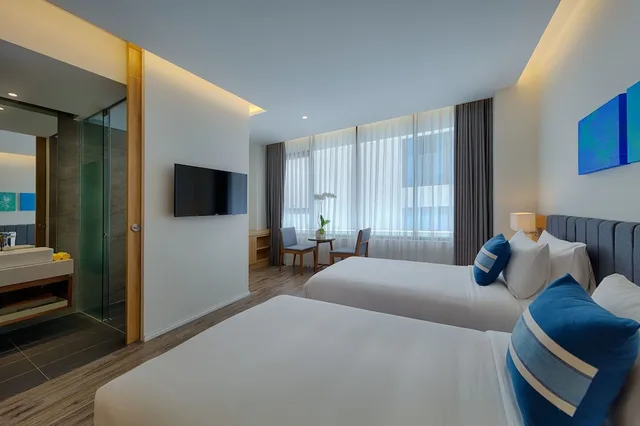 Deluxe, Queen Bed, Parosand Danang Hotel 7/10