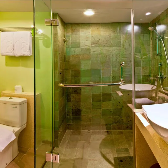 Eden, King Bed، Eden Hotel Kuta Bali 8/8