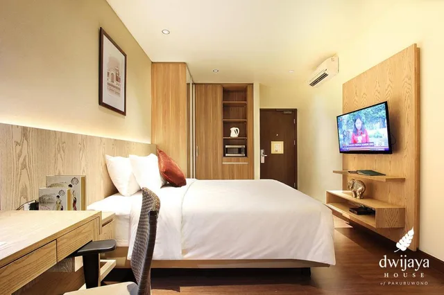 استوديو، Dwijaya House Of Pakubuwono 2/3
