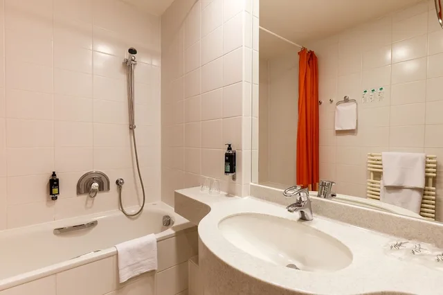 Room, Double Bed, City View, Balcony, Hotel Thermal 4/6