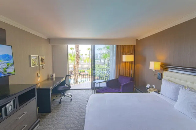 غرفة تنفيذية بسرير كينج، Lucerna Tijuana 2/10