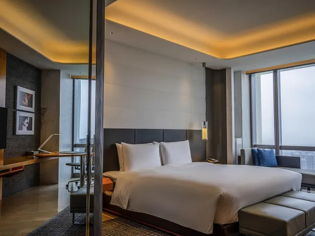 Club, Luxury, King Bed, City View, Sofitel Haikou Hotel 2/8