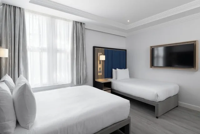 غرفة قياسية ثلاثية بسرير كوين وسرير فردي، Spark by Hilton London Chiswick 1/1