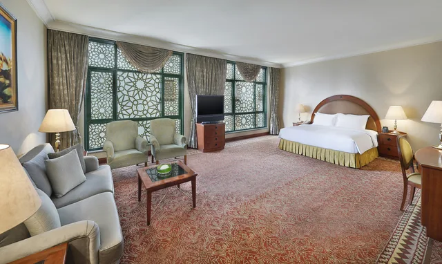 جناح رئاسي، المدينة هيلتون(Madinah Hilton Hotel) 2/8