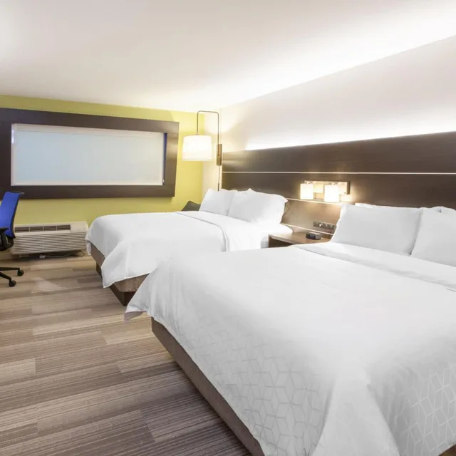غرفة بسريرين منفصلين لذوي الإعاقة، Holiday Inn Express Hotel Suites Texas City 1/2