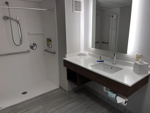 Standard, Double Bed, Holiday Inn Express Hotel Suites Williamsport 1/1
