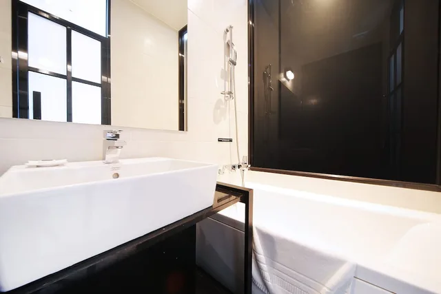 Avenue, Futon Bed, Roof Top Floor، H Avenue 3/3