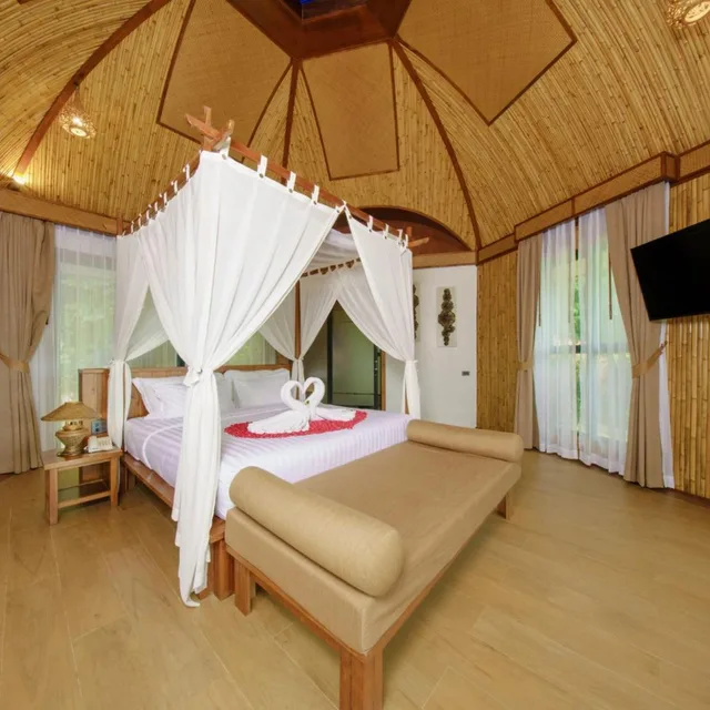 جناح بسرير كينج بجاكوزي، Aonang Fiore Resort 3/7