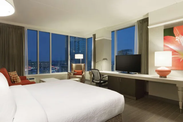 غرفة بإطلالة على النهر، Hilton Garden Inn Calgary Downtown 1/4