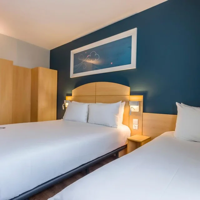 غرفة ثلاثية بسرير مزدوج وسرير فردي، Travelodge Madrid Alcala De Henares 4/10