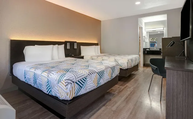 غرفة ديلوكس بسريرين كوين، Motel6 Rancho Cordova, CA - Rancho Cordova East 1/9