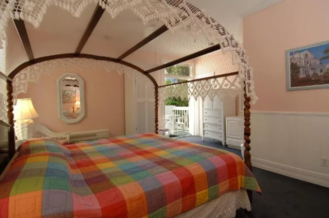 غرفة كلاسيكية بسرير كينج، Amsterdams Curry Mansion Inn 4/9