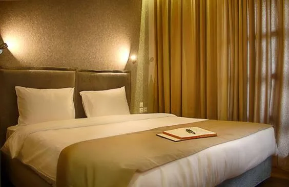 غرفة قياسية بسرير مزدوج، Athlos Hotel 1/5