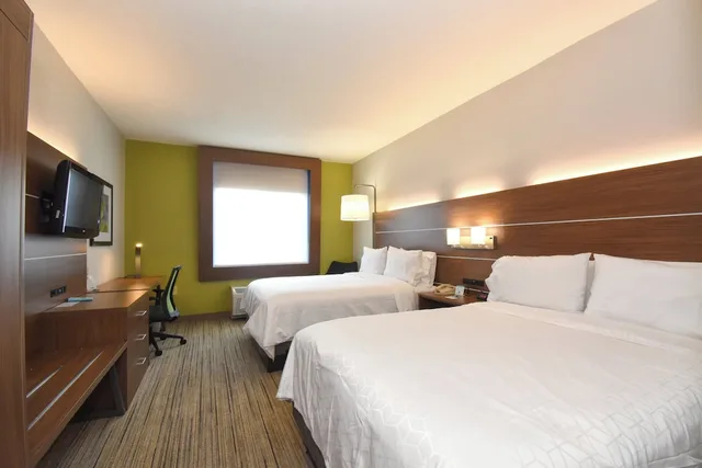 Standard, 2 Queen Beds, Sofa, Holiday Inn Express Hotel And Suites Southern Pines Pinehurst Area 4/5