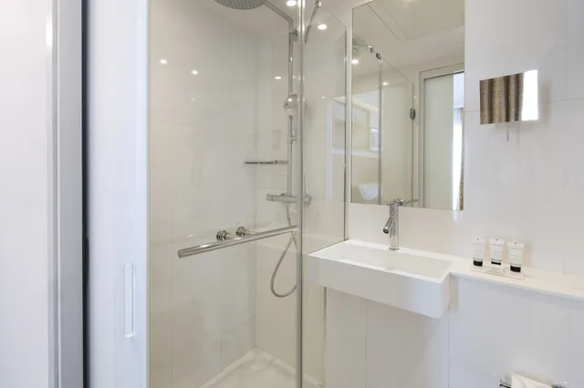 غرفة سوبيريور بسرير مزدوج، Hotel Eiffel Turenne 2/3