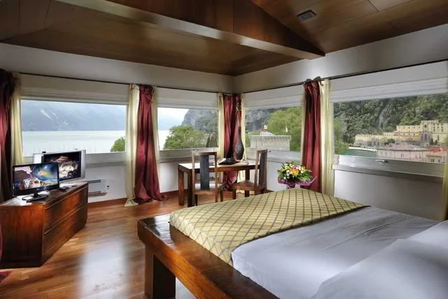 Bure, Double Bed، Grand Hotel Riva 3/5