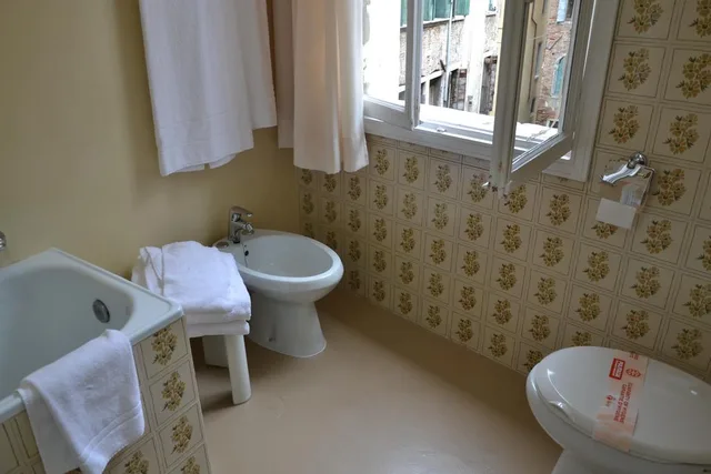 غرفة اقتصادية مفردة بسرير مزدوج، Canada Hotel Venice 3/4