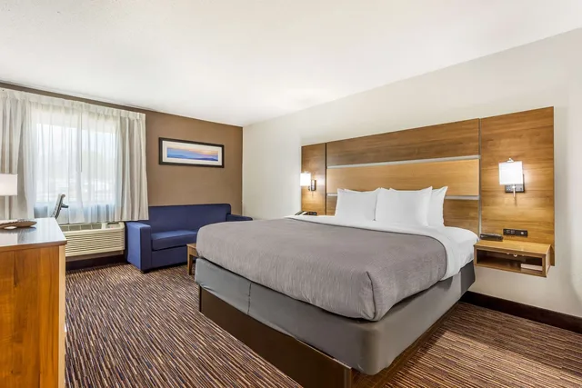 Room, King Bed, Accessible, Quality Inn Asheboro South NC 1/3
