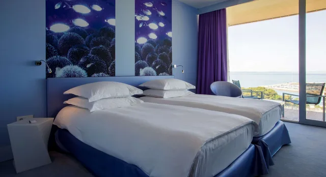 غرفة سوبيريور بإطلالة على البحر بشرفة، Radisson Blu Resort & Spa Split 5/10
