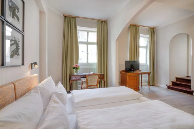 غرفة كلاسيكية بسرير مزدوج في الملحق، Eisenhut Hotel 8/10