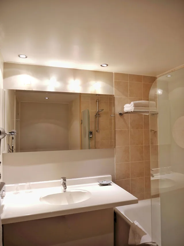غرفة سوبيريور بسرير مزدوج مع أريكة، MERCURE ANNEMASSE PORTE DE GENEVE 5/7
