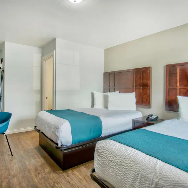 Room, 2 Queen Beds, Studio6 Suites Albany, OR 1/5