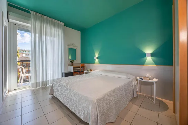 غرفة بسرير مزدوج بشرفة، HOTEL PORTOFINO 8/10