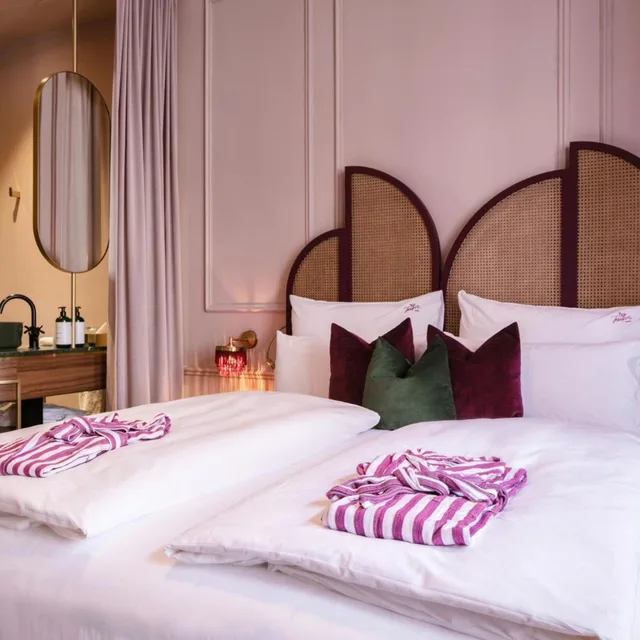 غرفة ديلوكس بسرير كينج وسرير كوين، Hotel Josefine 4/7