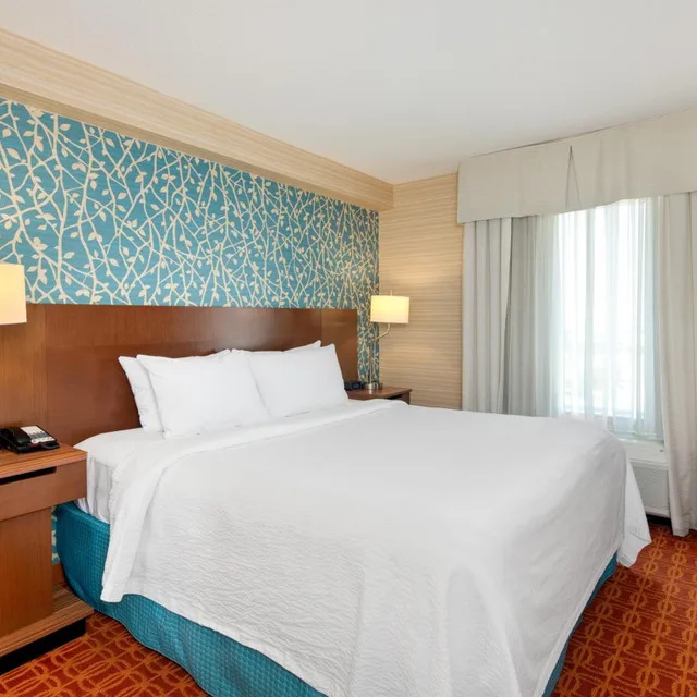 جناح استوديو تنفيذي بسرير كينج، Fairfield Inn And Suites Toronto Airport 1/6