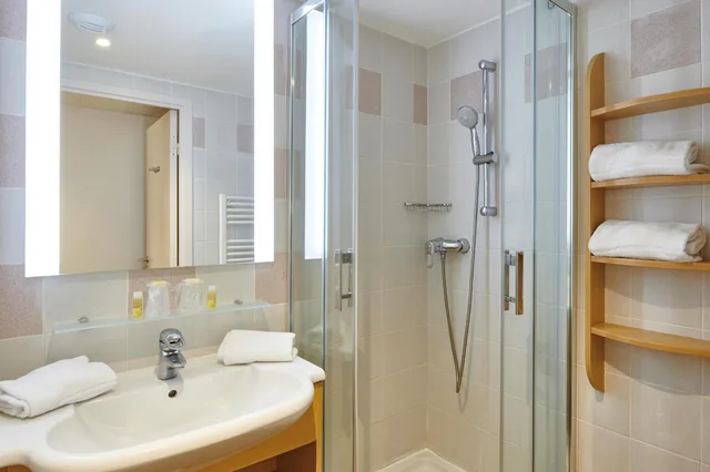 غرفة قياسية بسرير مزدوج، Hotel Vacances Bleues Delcloy 6/8