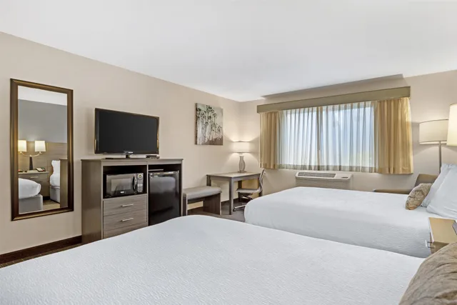 Room, Quadruple, Queen Bed, Accessible, Best Western Plus City Center 3/7