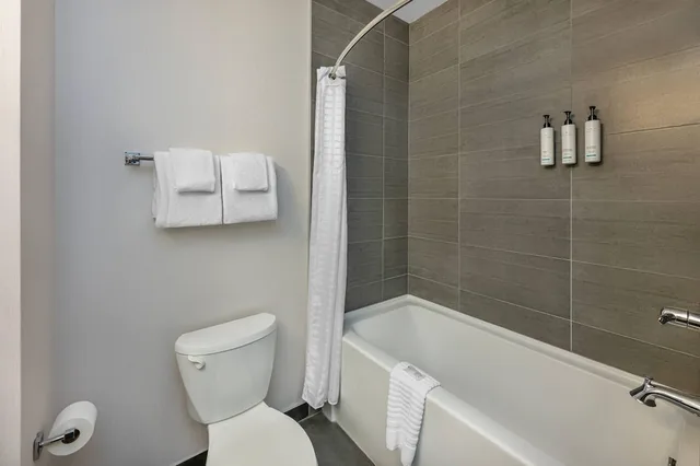 Room, King Bed, Sofa, Park Inn By Radisson Edmonton Airport 8/9