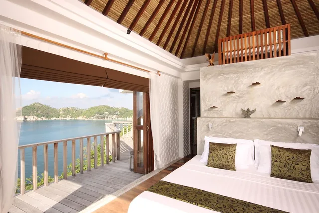 Villa, 4 King Beds, Ocean and Beach View، Villa Sabai Jai 6/10