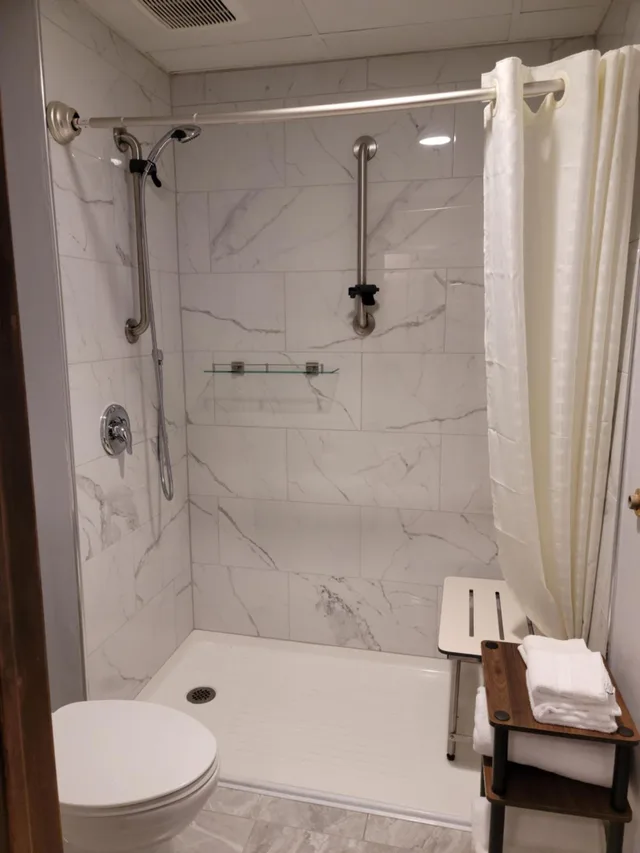 غرفة بسرير كوين لذوي الإعاقة، Ariel Broadway Hotel 5/6