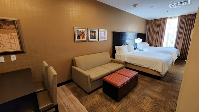 جناح استوديو بسريرين كوين، Staybridge Suites Denver Downtown 3/9