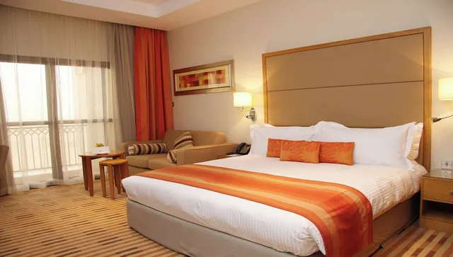 غرفة بسرير كينج بشرفة لذوي الإعاقة، Crowne Plaza Sohar 6/10