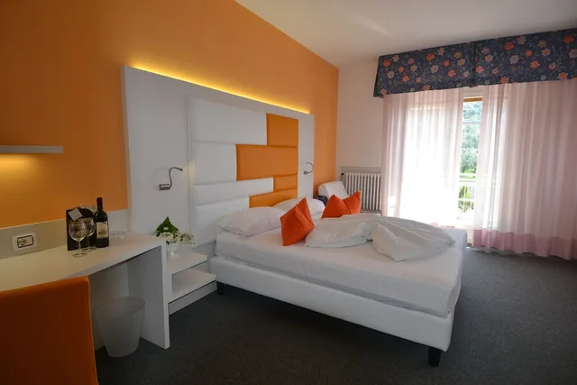 Standard, Queen Bed, Mountain View, Balcony, Hotel Augusta 1/4