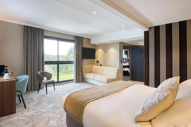 Exclusive, King Bed, Golf Course View, Best Western Plus Le Fairway Hotel & Spa Golf d'Arras 1/2