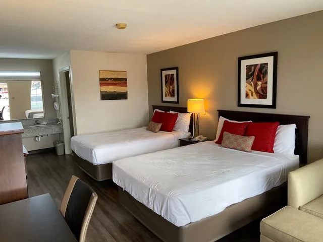 غرفة قياسية بسريرين مزدوجين للمدخنين، Key West Inn Cookeville 1/5