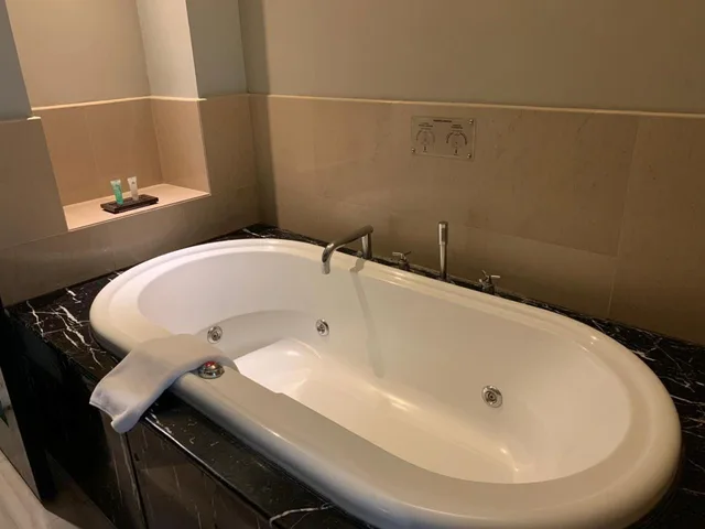 غرفة سيغنتشر تنفيذية، Surya Hotel Cottages Prigen 3/3