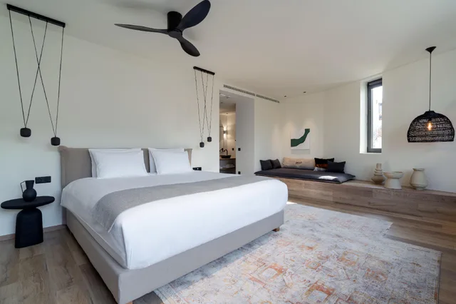 Superior, Acropolis View، Woo Suites 1/1
