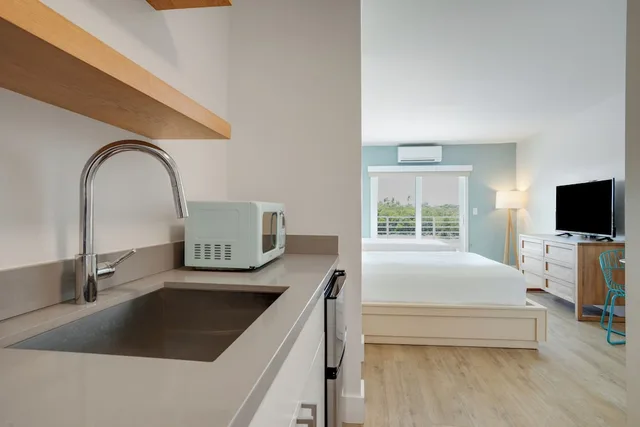 غرفة بسريرين مزدوجين بشرفة، Fisher Inn Resort & Marina 8/8