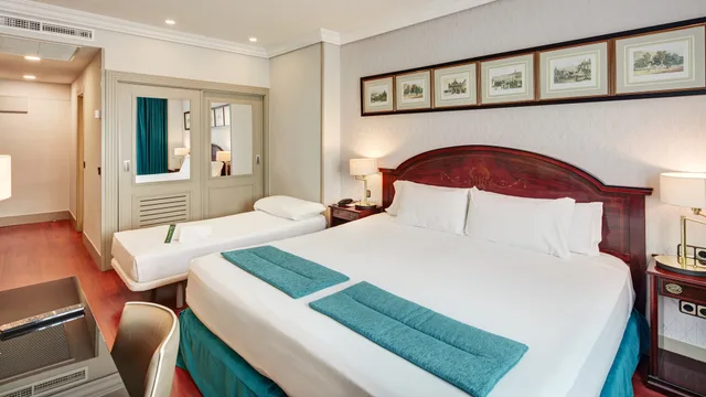 غرفة كلاسيكية ثلاثية بسرير مزدوج، Sercotel Gran Hotel Conde Duque 3/6