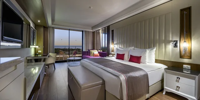Superior, 1 Double and 1 Single Bed, Lateral Side Sea View, Sofa، Trendy Lara Hotel 3/10