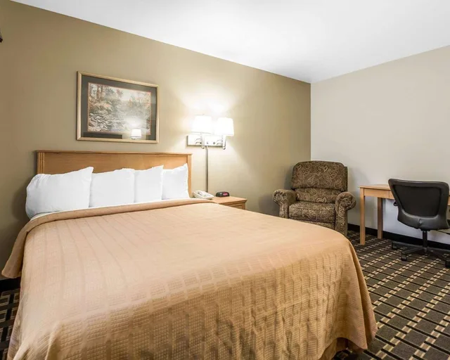 غرفة بسرير كوين لذوي الإعاقة، Quality Inn Mauston I-90 4/7