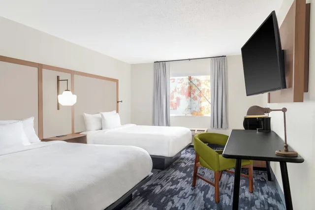 غرفة بسريرين كوين، Fairfield Inn & Suites Saginaw 2/5