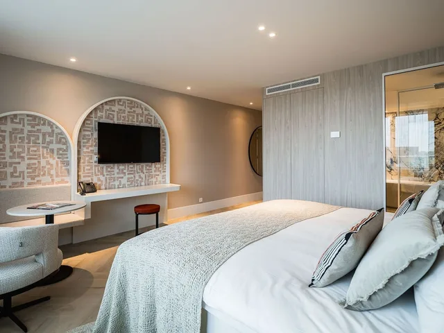 غرفة كومفورت ديلوكس بسرير كينج، Van Der Valk Hotel Dordrecht 1/2