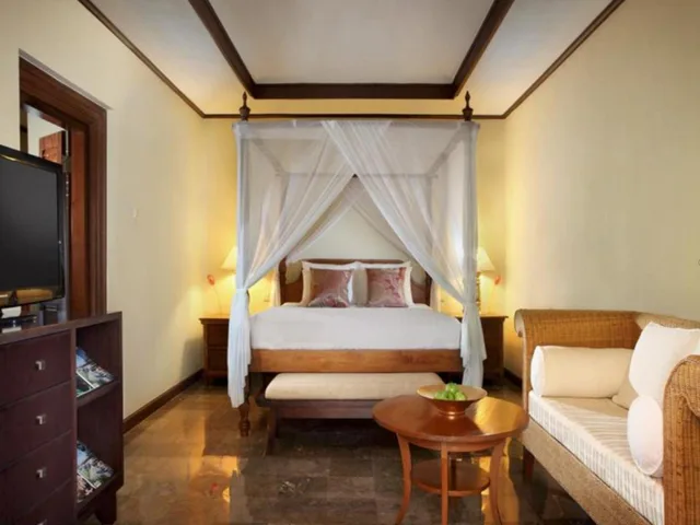 SANTRIAN CLUB - QRH Indonesia Campaign، Puri Santrian 2/3
