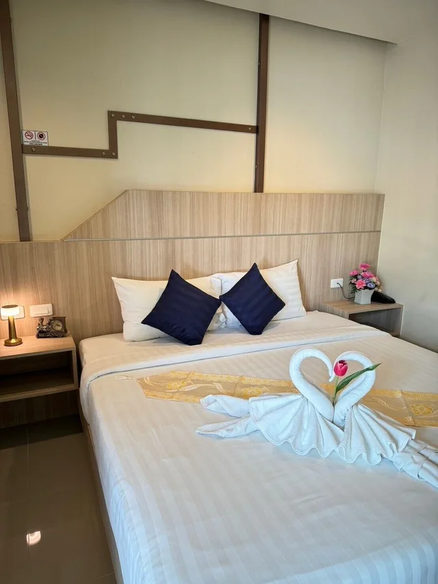 غرفة ديلوكس بسرير كينج، The Way Patong Hotel 1/10