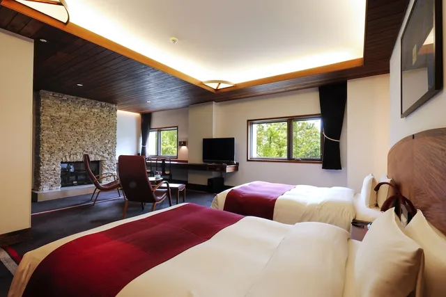 Room, 1 Single and 2 Double Beds, Cypress View، Hotel Chourakukan 1/3